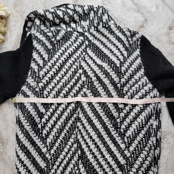 Ruby Moon Black White Long Sleeve Wool Blend Cardigan Sweater Size Small - Picture 9 of 11